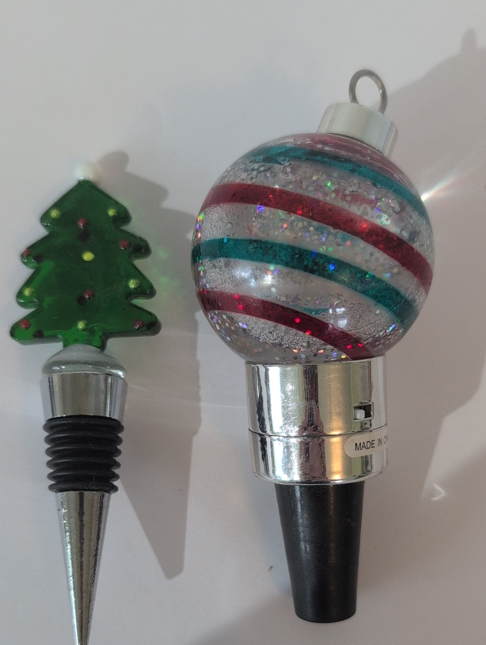 Holiday Wine Lovers Set 2 Stoppers, One Lighted